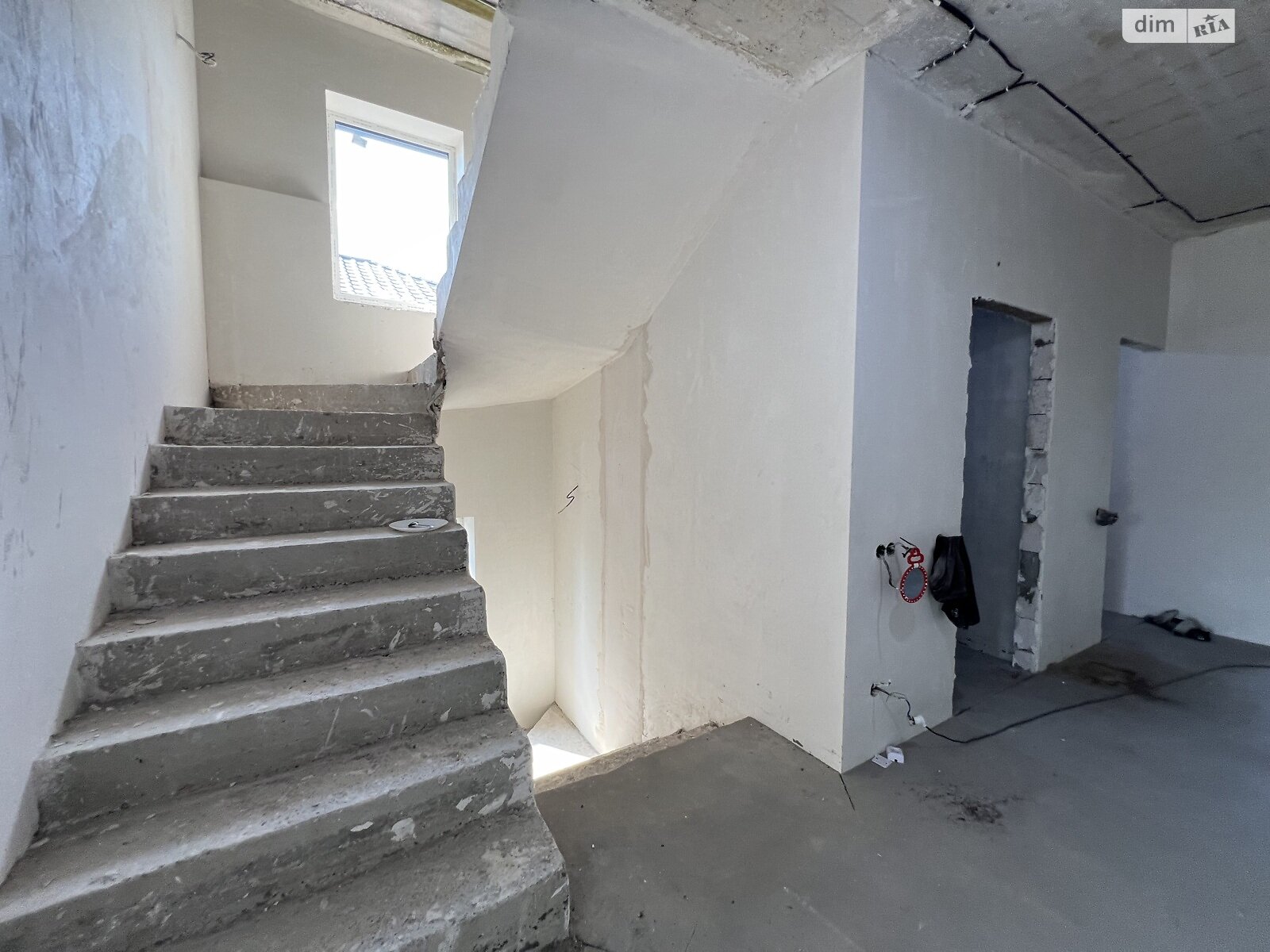 трехэтажный дом, 240.7 кв. м, кирпич. Продажа в Киеве район Соломенский фото 1 трехэтажный дом, 240.7 кв. м, кирпич. Продажа в Киеве район Соломенский фото 1