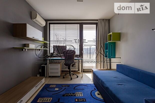 двухэтажный дом с камином, 530 кв. м, кирпич. Продажа в Киеве район Соломенский фото 1 двухэтажный дом с камином, 530 кв. м, кирпич. Продажа в Киеве район Соломенский фото 1