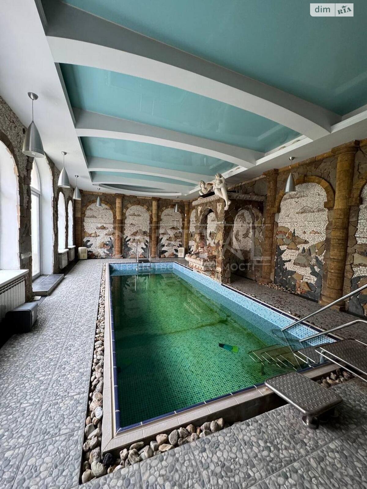 трехэтажный дом с верандой, 600 кв. м, кирпич. Продажа в Киеве район Соломенский фото 1 трехэтажный дом с верандой, 600 кв. м, кирпич. Продажа в Киеве район Соломенский фото 1