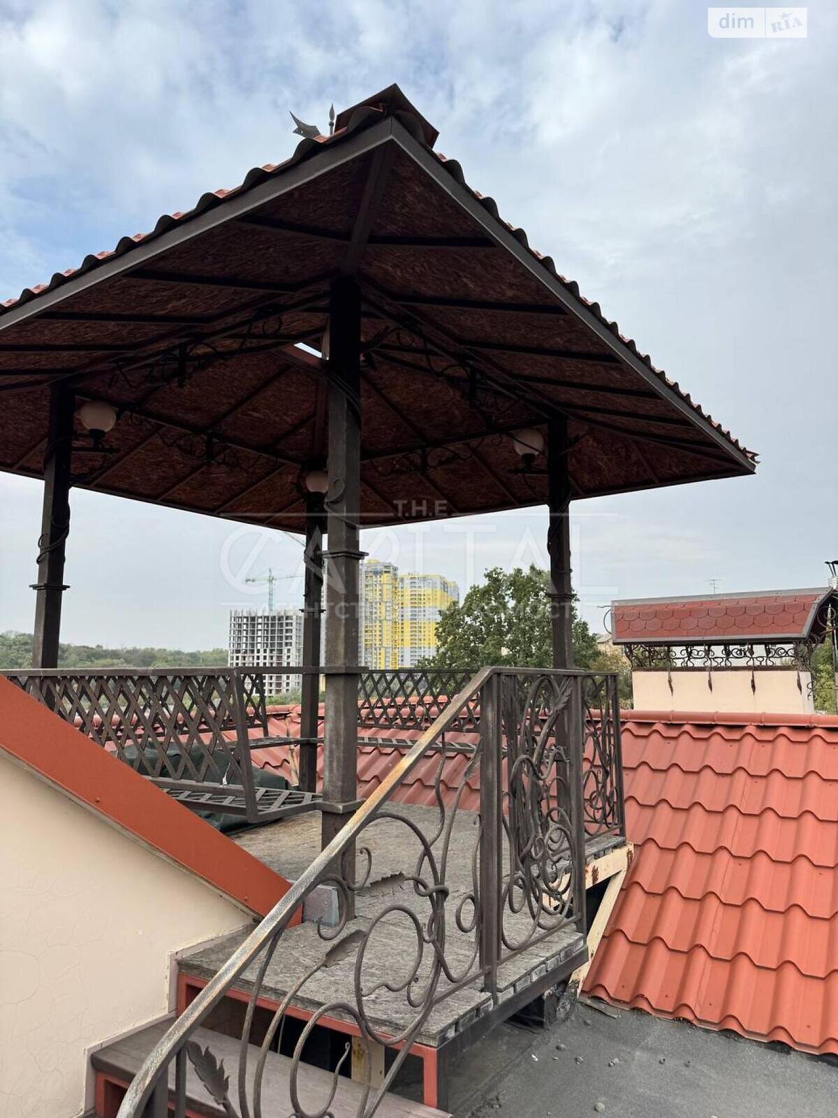 трехэтажный дом с верандой, 600 кв. м, кирпич. Продажа в Киеве район Соломенский фото 1 трехэтажный дом с верандой, 600 кв. м, кирпич. Продажа в Киеве район Соломенский фото 1