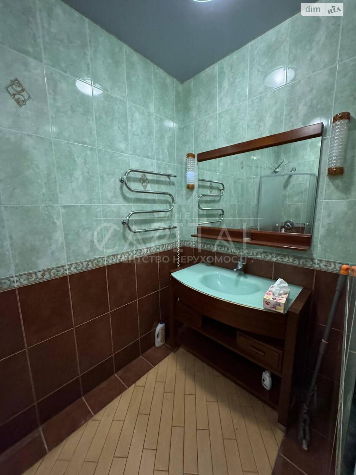 трехэтажный дом с верандой, 600 кв. м, кирпич. Продажа в Киеве район Соломенский фото 1 трехэтажный дом с верандой, 600 кв. м, кирпич. Продажа в Киеве район Соломенский фото 1