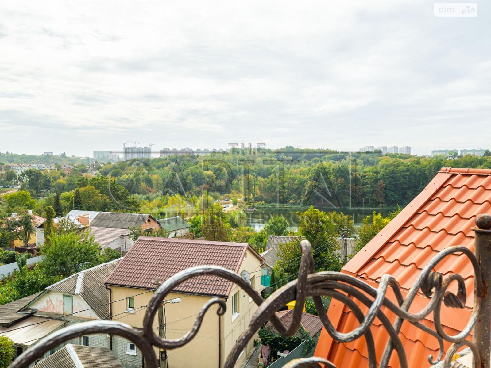 трехэтажный дом с верандой, 600 кв. м, кирпич. Продажа в Киеве район Соломенский фото 1 трехэтажный дом с верандой, 600 кв. м, кирпич. Продажа в Киеве район Соломенский фото 1