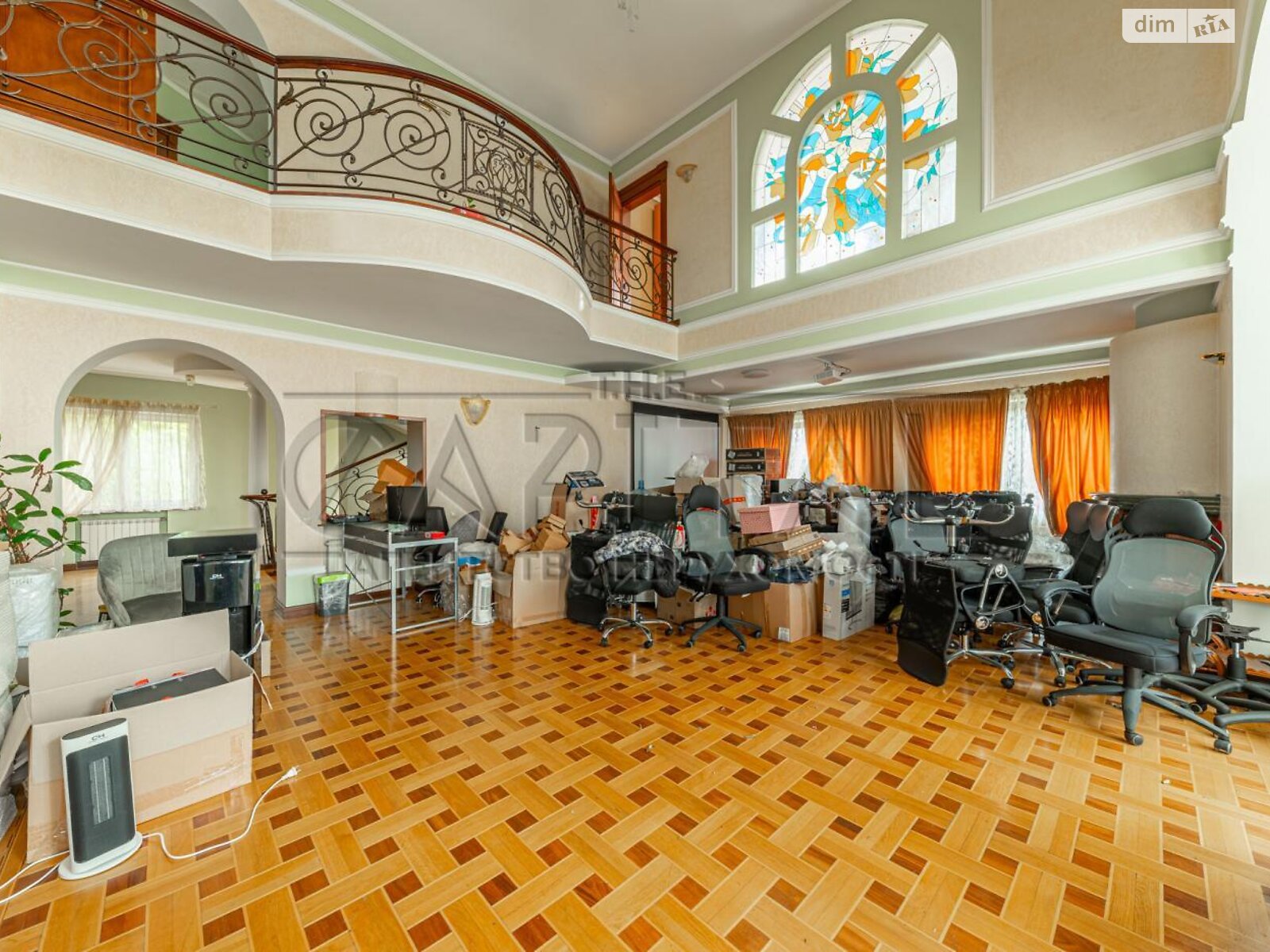 трехэтажный дом с верандой, 600 кв. м, кирпич. Продажа в Киеве район Соломенский фото 1