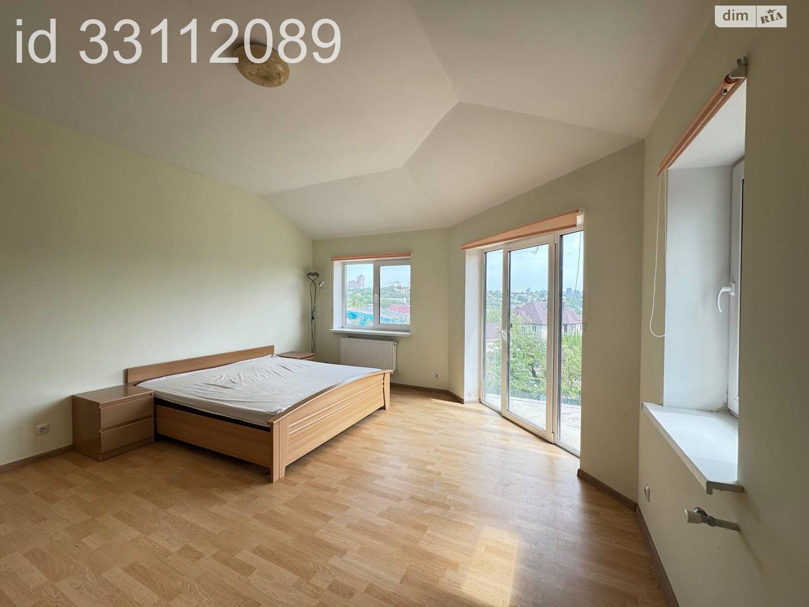 двоповерховий будинок з мансардою, 280 кв. м, цегла. Продаж в Києві, район Совки фото 1 двоповерховий будинок з мансардою, 280 кв. м, цегла. Продаж в Києві, район Совки фото 1