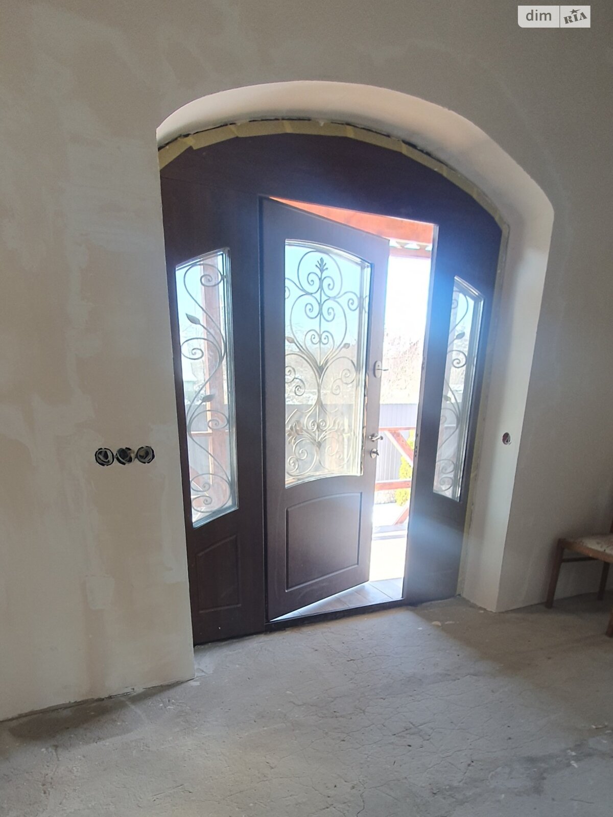 двухэтажный дом с верандой, 298 кв. м, кирпич. Продажа в Киеве район Святошинский фото 1 двухэтажный дом с верандой, 298 кв. м, кирпич. Продажа в Киеве район Святошинский фото 1