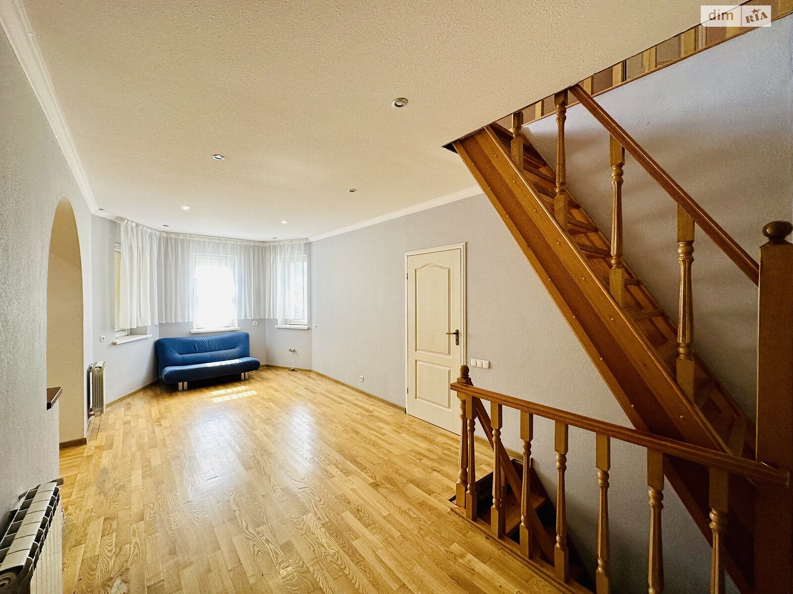двоповерховий будинок з гаражем, 380 кв. м, цегла. Продаж в Києві, район Святошинський фото 1 двоповерховий будинок з гаражем, 380 кв. м, цегла. Продаж в Києві, район Святошинський фото 1