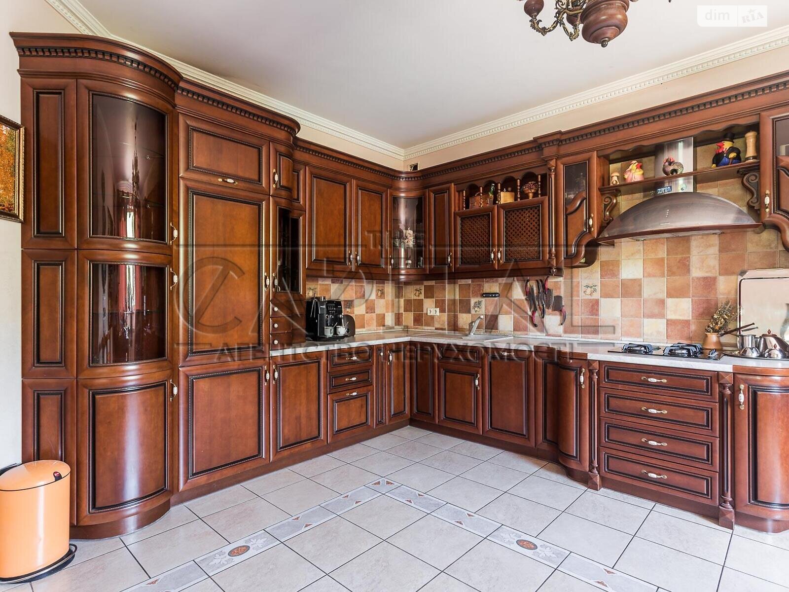 двухэтажный дом с гаражом, 410 кв. м, кирпич. Продажа в Киеве район Святошинский фото 1 двухэтажный дом с гаражом, 410 кв. м, кирпич. Продажа в Киеве район Святошинский фото 1