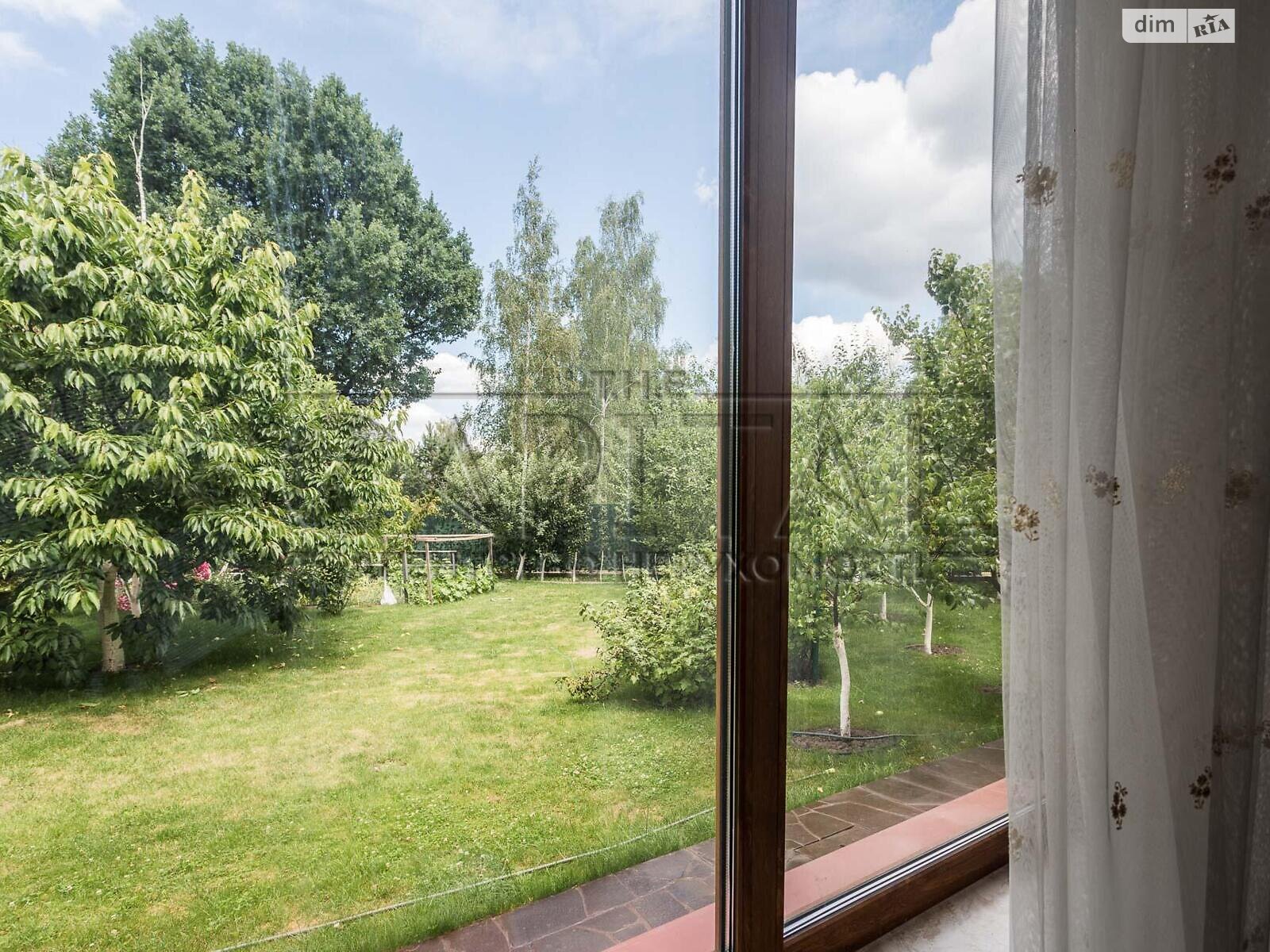 двухэтажный дом с гаражом, 410 кв. м, кирпич. Продажа в Киеве район Святошинский фото 1 двухэтажный дом с гаражом, 410 кв. м, кирпич. Продажа в Киеве район Святошинский фото 1