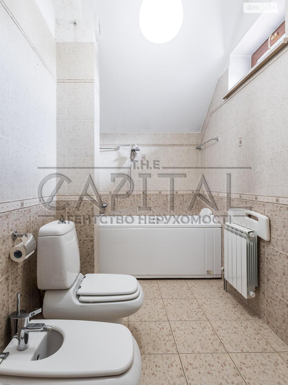 двухэтажный дом с гаражом, 410 кв. м, кирпич. Продажа в Киеве район Святошинский фото 1 двухэтажный дом с гаражом, 410 кв. м, кирпич. Продажа в Киеве район Святошинский фото 1