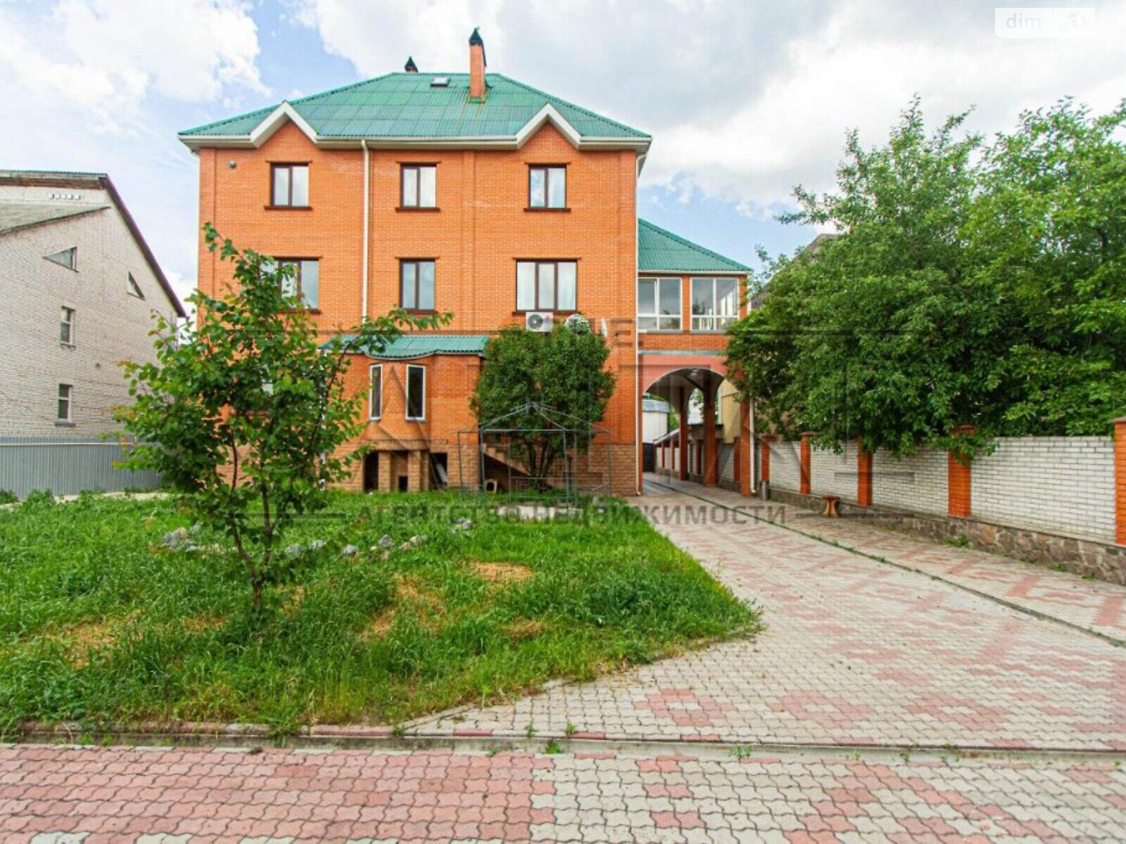 триповерховий будинок, 525 кв. м, кирпич. Продаж в Києві, район Святошинський фото 1