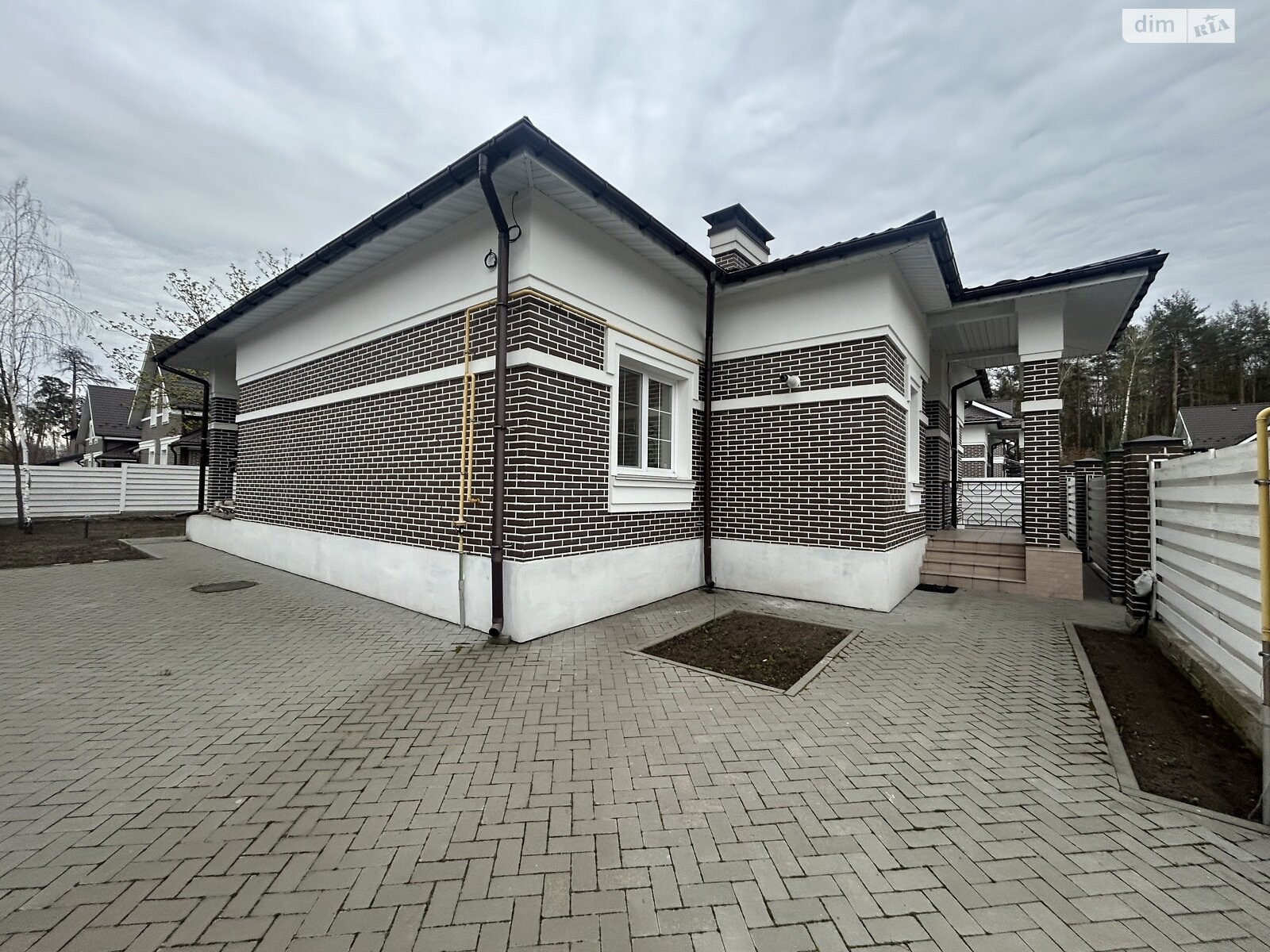 одноэтажный дом с мансардой, 120 кв. м, кирпич. Продажа в Киеве район Святошинский фото 1 одноэтажный дом с мансардой, 120 кв. м, кирпич. Продажа в Киеве район Святошинский фото 1