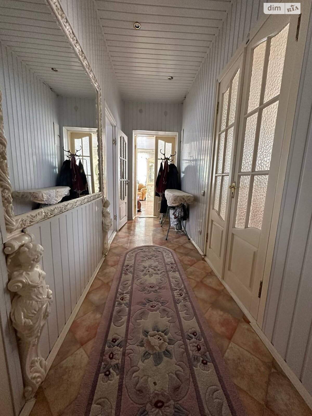 двухэтажный дом, 800 кв. м, ракушечник (ракушняк). Продажа в Киеве район Святошинский фото 1 двухэтажный дом, 800 кв. м, ракушечник (ракушняк). Продажа в Киеве район Святошинский фото 1