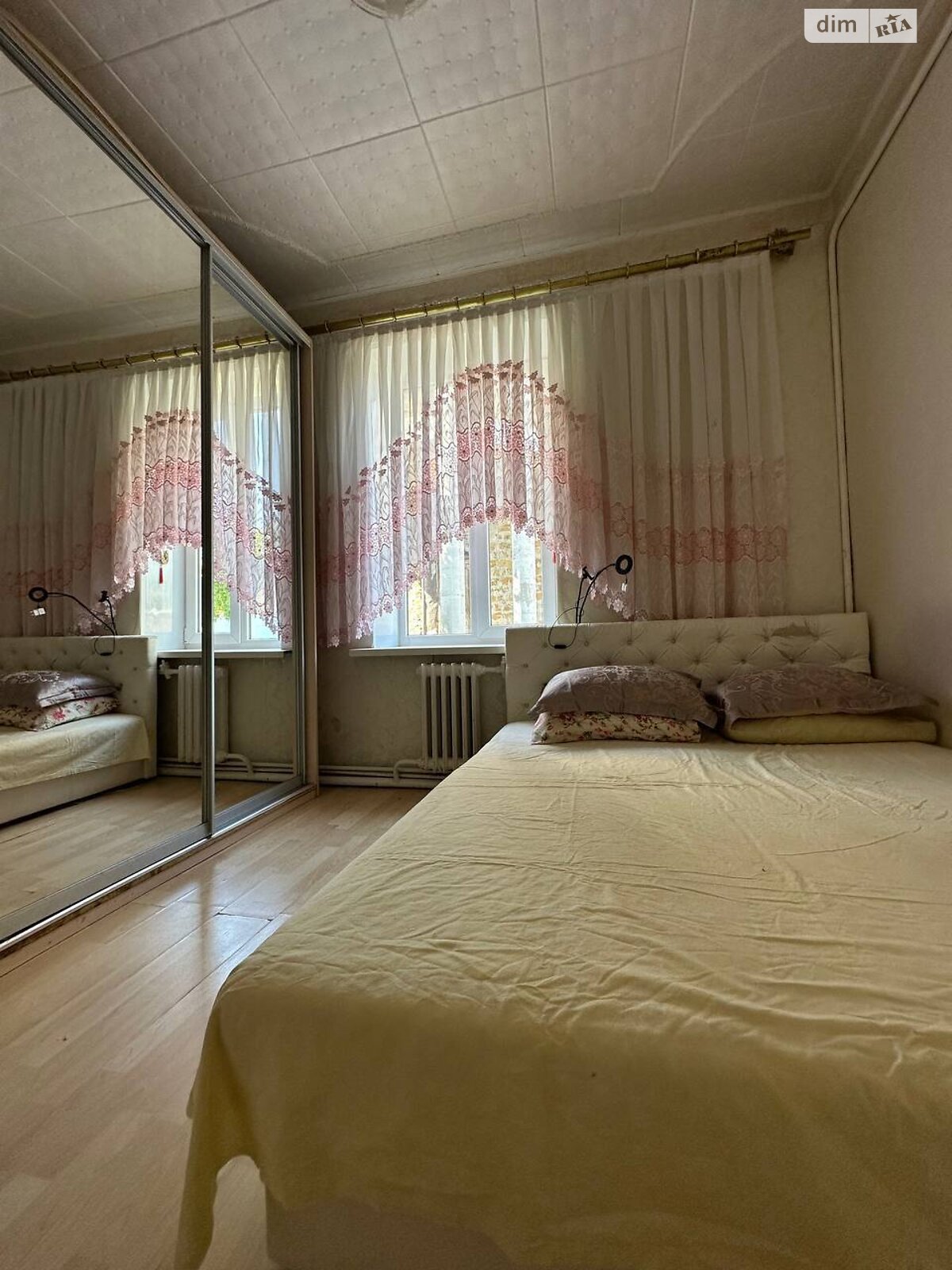 двухэтажный дом, 800 кв. м, ракушечник (ракушняк). Продажа в Киеве район Святошинский фото 1 двухэтажный дом, 800 кв. м, ракушечник (ракушняк). Продажа в Киеве район Святошинский фото 1