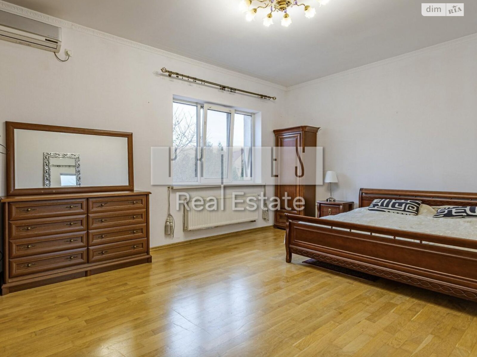 двухэтажный дом с гаражом, 366 кв. м, кирпич. Продажа в Киеве район Святошинский фото 1 двухэтажный дом с гаражом, 366 кв. м, кирпич. Продажа в Киеве район Святошинский фото 1