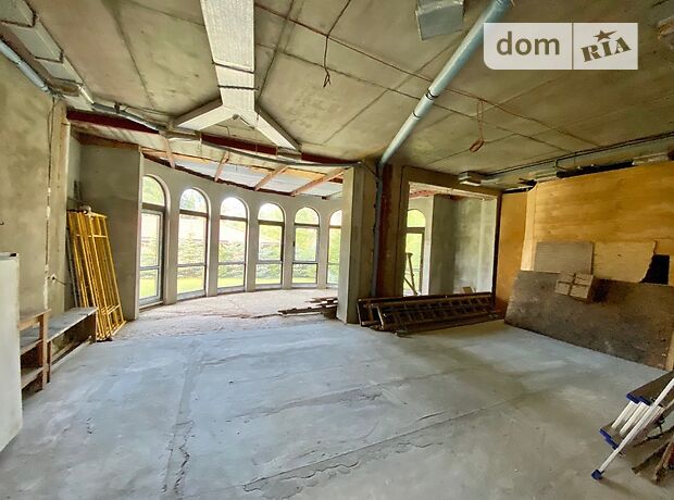 трехэтажный дом с садом, 1432 кв. м, кирпич. Продажа в Киеве район Святошинский фото 1 трехэтажный дом с садом, 1432 кв. м, кирпич. Продажа в Киеве район Святошинский фото 1