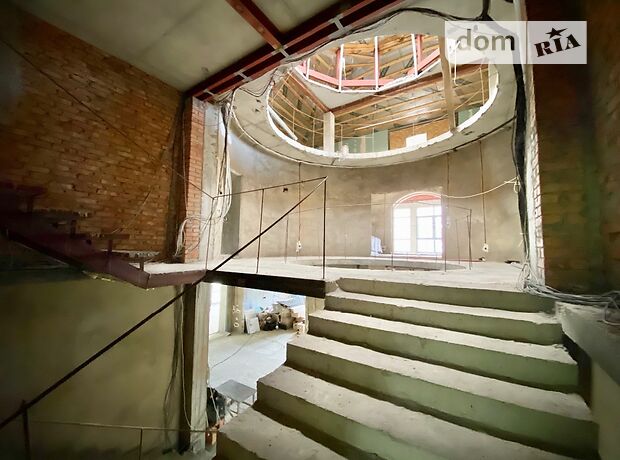 трехэтажный дом с садом, 1432 кв. м, кирпич. Продажа в Киеве район Святошинский фото 1 трехэтажный дом с садом, 1432 кв. м, кирпич. Продажа в Киеве район Святошинский фото 1