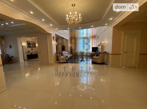 триповерховий будинок, 650 кв. м, кирпич. Продаж в Києві, район Святошинський фото 1 триповерховий будинок, 650 кв. м, кирпич. Продаж в Києві, район Святошинський фото 1