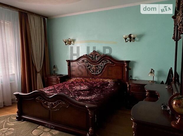 триповерховий будинок, 650 кв. м, кирпич. Продаж в Києві, район Святошинський фото 1 триповерховий будинок, 650 кв. м, кирпич. Продаж в Києві, район Святошинський фото 1
