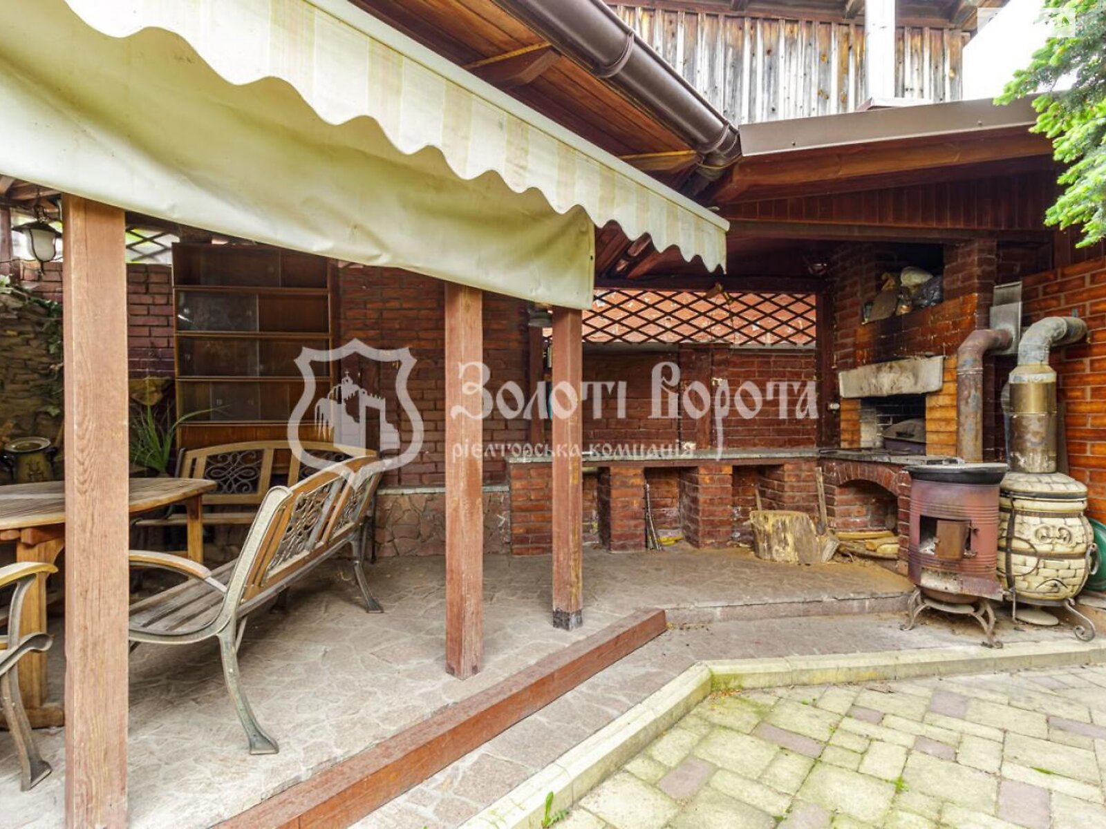 триповерховий будинок, 373.8 кв. м, кирпич. Продаж в Києві, район Святошинський фото 1 триповерховий будинок, 373.8 кв. м, кирпич. Продаж в Києві, район Святошинський фото 1