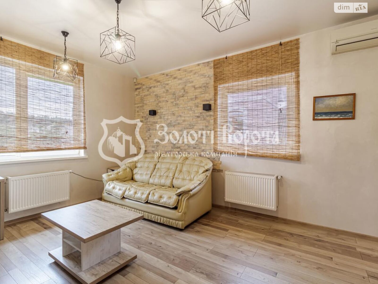 триповерховий будинок, 373.8 кв. м, кирпич. Продаж в Києві, район Святошинський фото 1 триповерховий будинок, 373.8 кв. м, кирпич. Продаж в Києві, район Святошинський фото 1