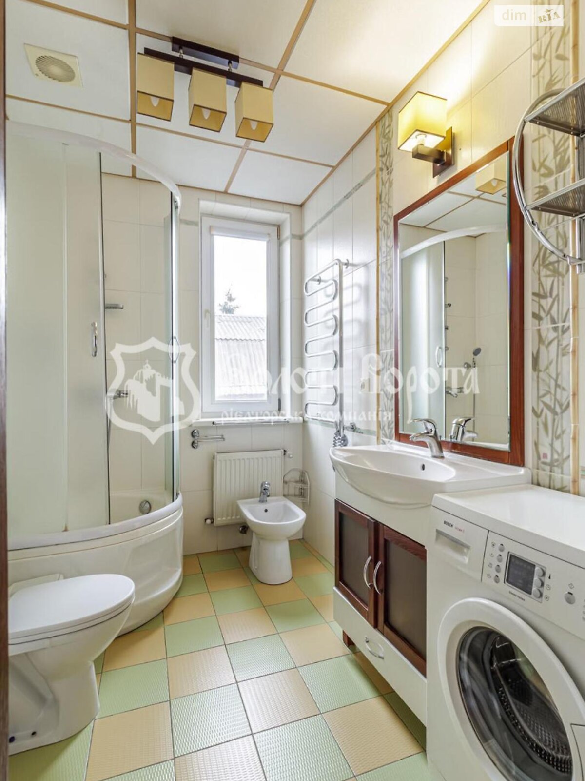 триповерховий будинок, 373.8 кв. м, кирпич. Продаж в Києві, район Святошинський фото 1 триповерховий будинок, 373.8 кв. м, кирпич. Продаж в Києві, район Святошинський фото 1