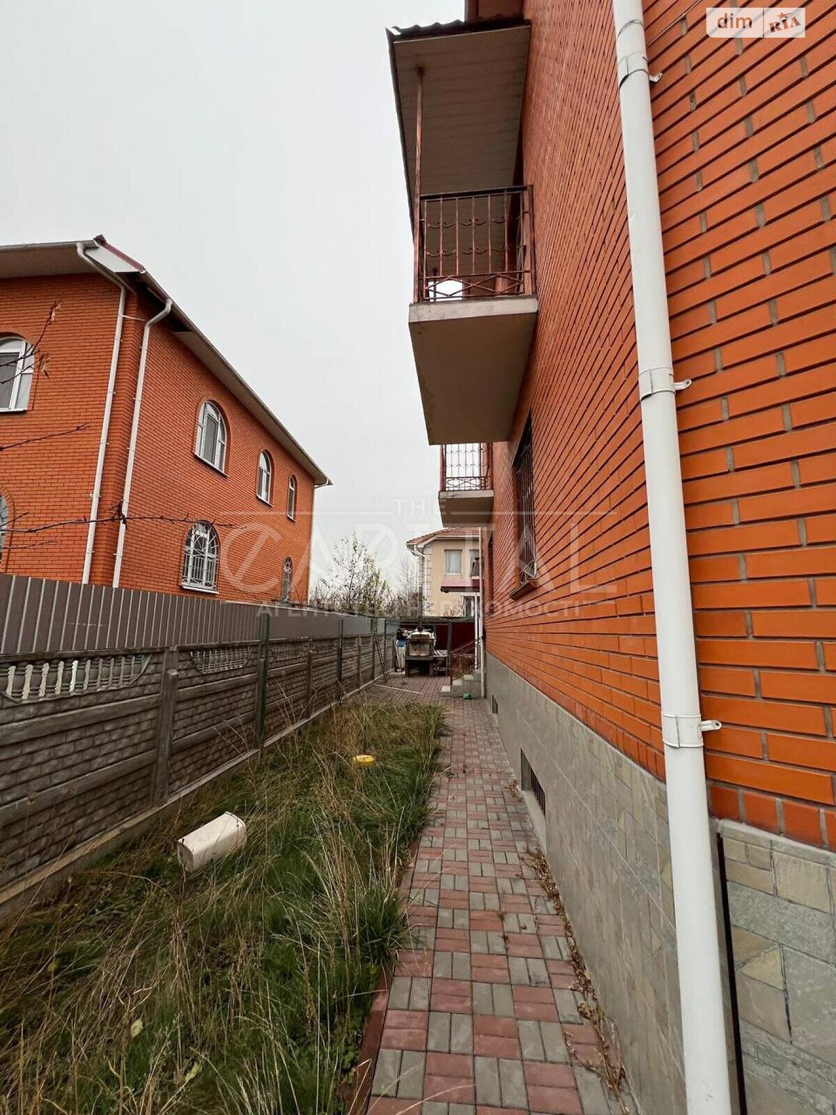 трехэтажный дом с мансардой, 370 кв. м, кирпич. Продажа в Киеве район Троещина фото 1 трехэтажный дом с мансардой, 370 кв. м, кирпич. Продажа в Киеве район Троещина фото 1