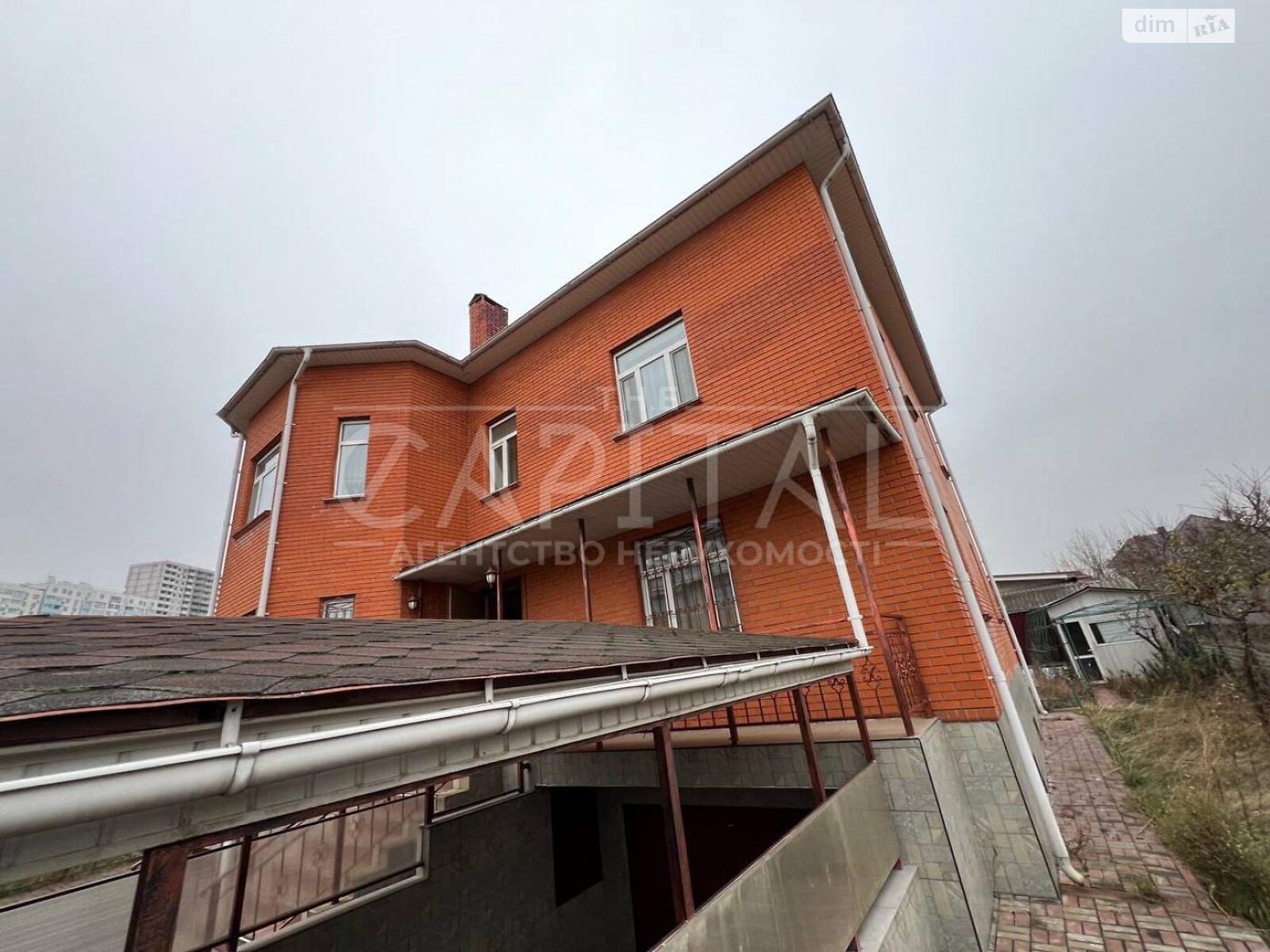 трехэтажный дом с мансардой, 370 кв. м, кирпич. Продажа в Киеве район Троещина фото 1 трехэтажный дом с мансардой, 370 кв. м, кирпич. Продажа в Киеве район Троещина фото 1