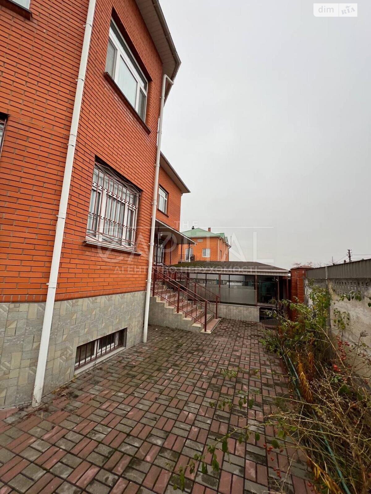 трехэтажный дом с мансардой, 370 кв. м, кирпич. Продажа в Киеве район Троещина фото 1 трехэтажный дом с мансардой, 370 кв. м, кирпич. Продажа в Киеве район Троещина фото 1