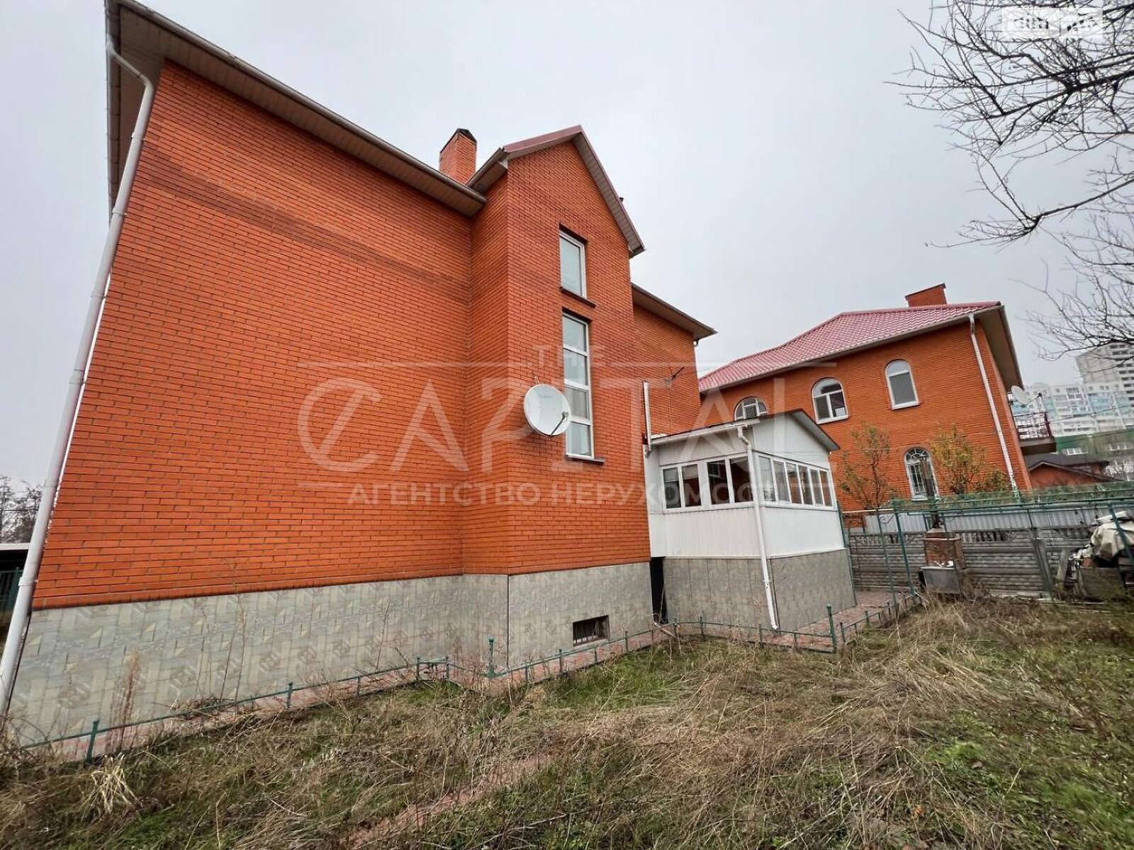 трехэтажный дом с мансардой, 370 кв. м, кирпич. Продажа в Киеве район Троещина фото 1 трехэтажный дом с мансардой, 370 кв. м, кирпич. Продажа в Киеве район Троещина фото 1