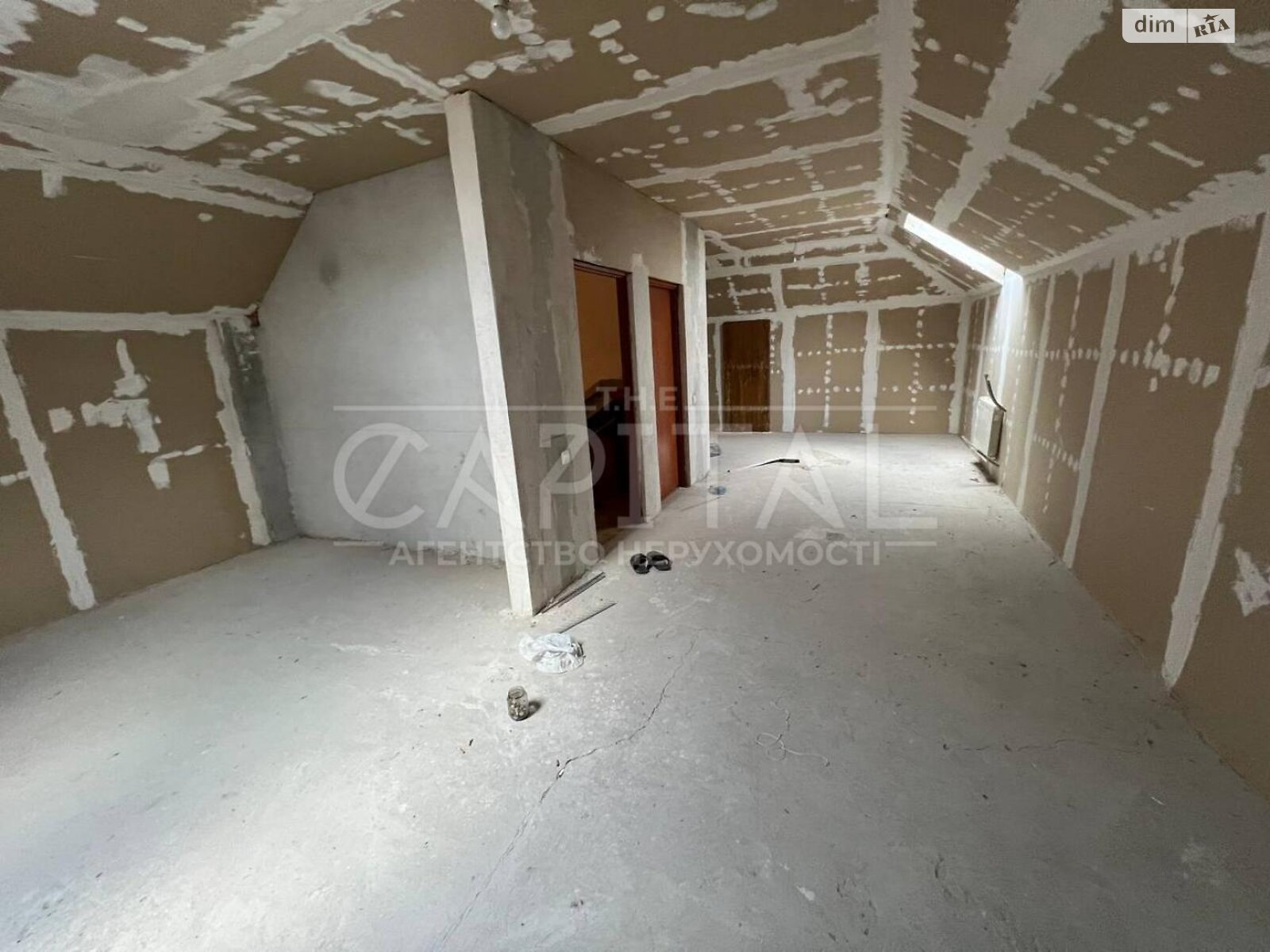 трехэтажный дом с мансардой, 370 кв. м, кирпич. Продажа в Киеве район Троещина фото 1 трехэтажный дом с мансардой, 370 кв. м, кирпич. Продажа в Киеве район Троещина фото 1