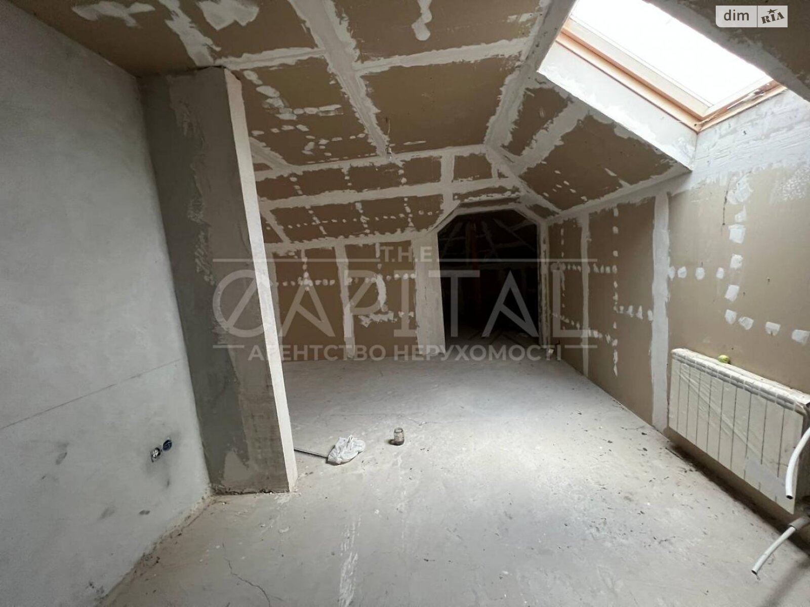 трехэтажный дом с мансардой, 370 кв. м, кирпич. Продажа в Киеве район Троещина фото 1 трехэтажный дом с мансардой, 370 кв. м, кирпич. Продажа в Киеве район Троещина фото 1