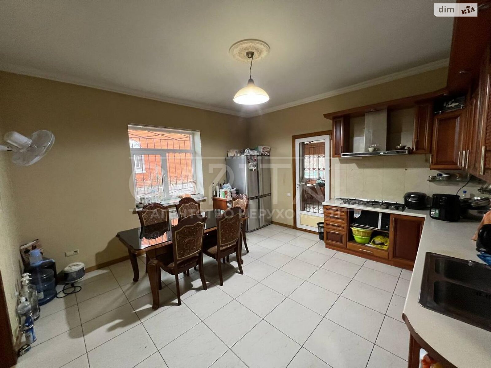 трехэтажный дом с мансардой, 370 кв. м, кирпич. Продажа в Киеве район Троещина фото 1 трехэтажный дом с мансардой, 370 кв. м, кирпич. Продажа в Киеве район Троещина фото 1