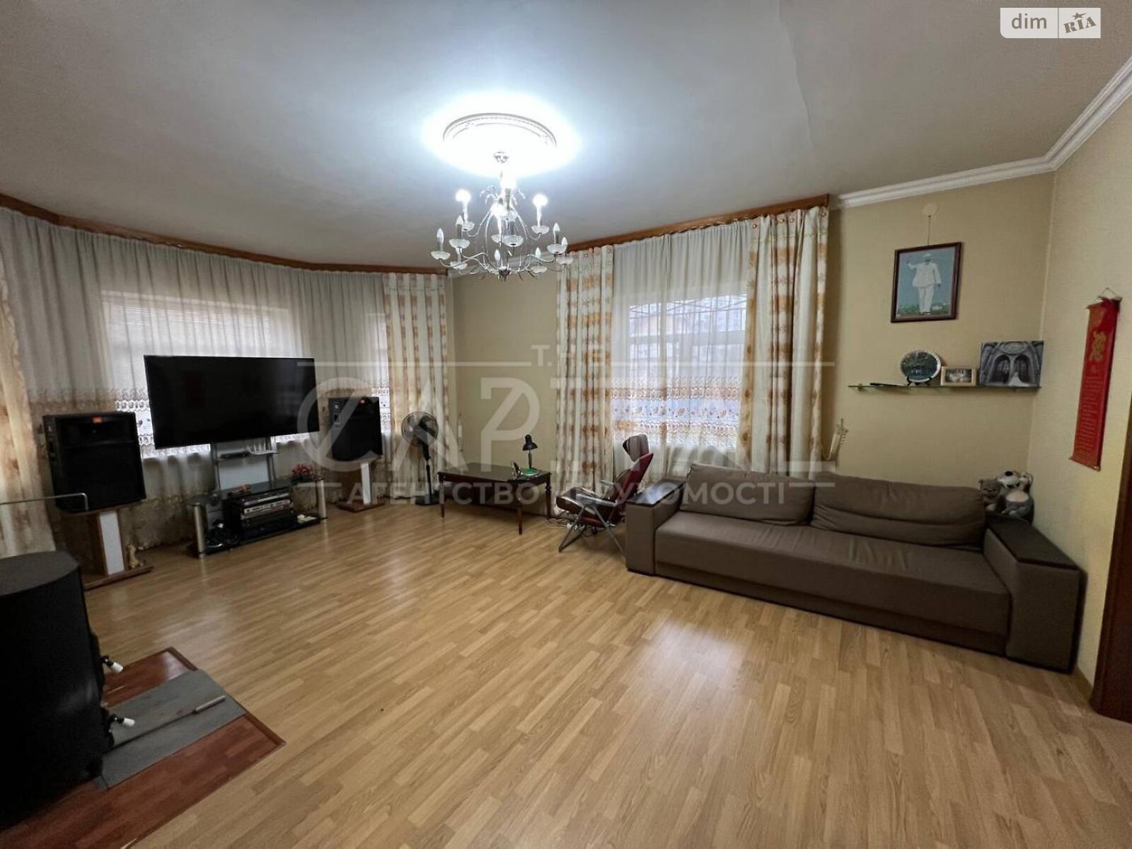 трехэтажный дом с мансардой, 370 кв. м, кирпич. Продажа в Киеве район Троещина фото 1 трехэтажный дом с мансардой, 370 кв. м, кирпич. Продажа в Киеве район Троещина фото 1