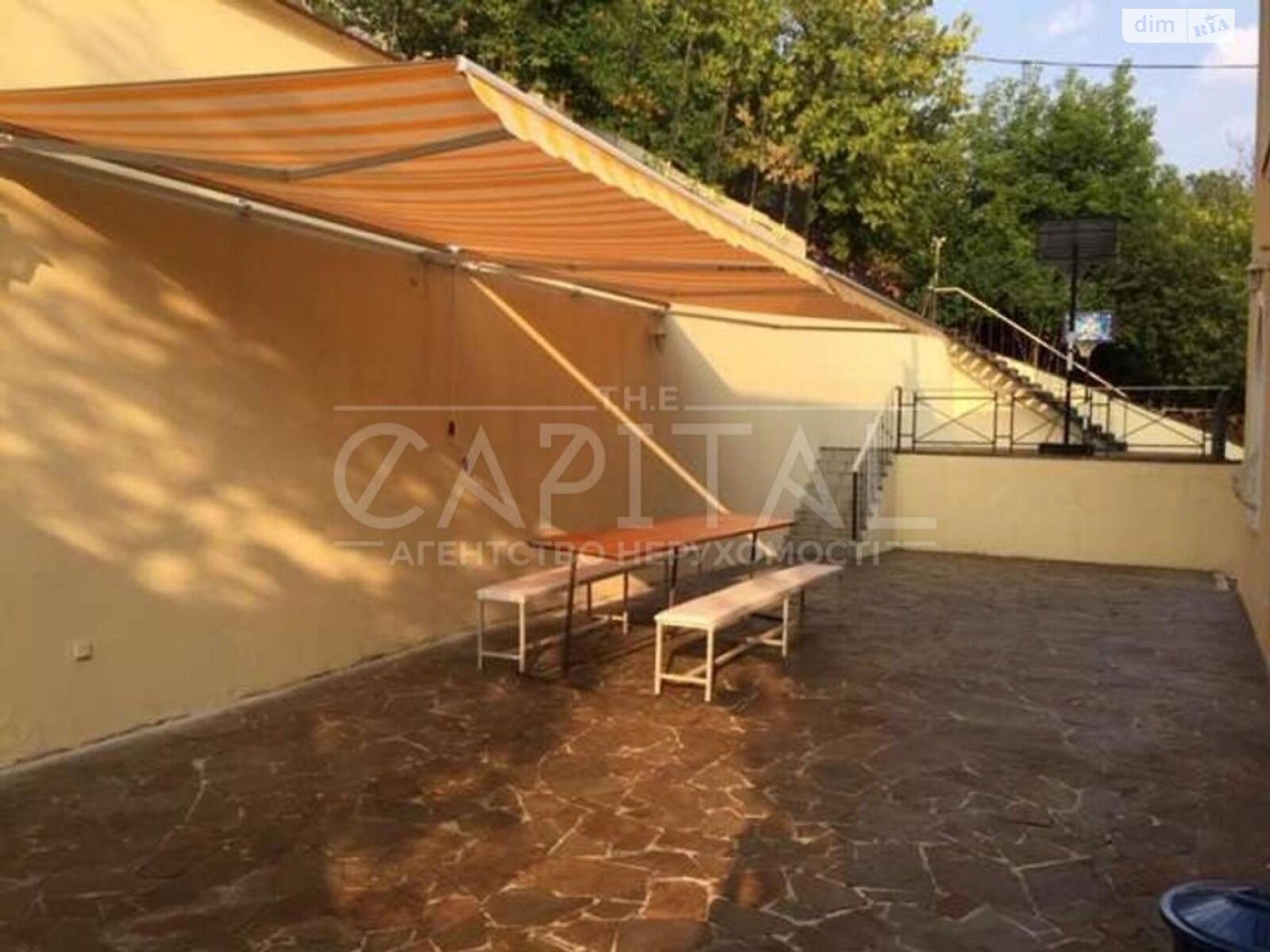 трехэтажный дом, 800 кв. м, кирпич. Продажа в Киеве фото 1 трехэтажный дом, 800 кв. м, кирпич. Продажа в Киеве фото 1