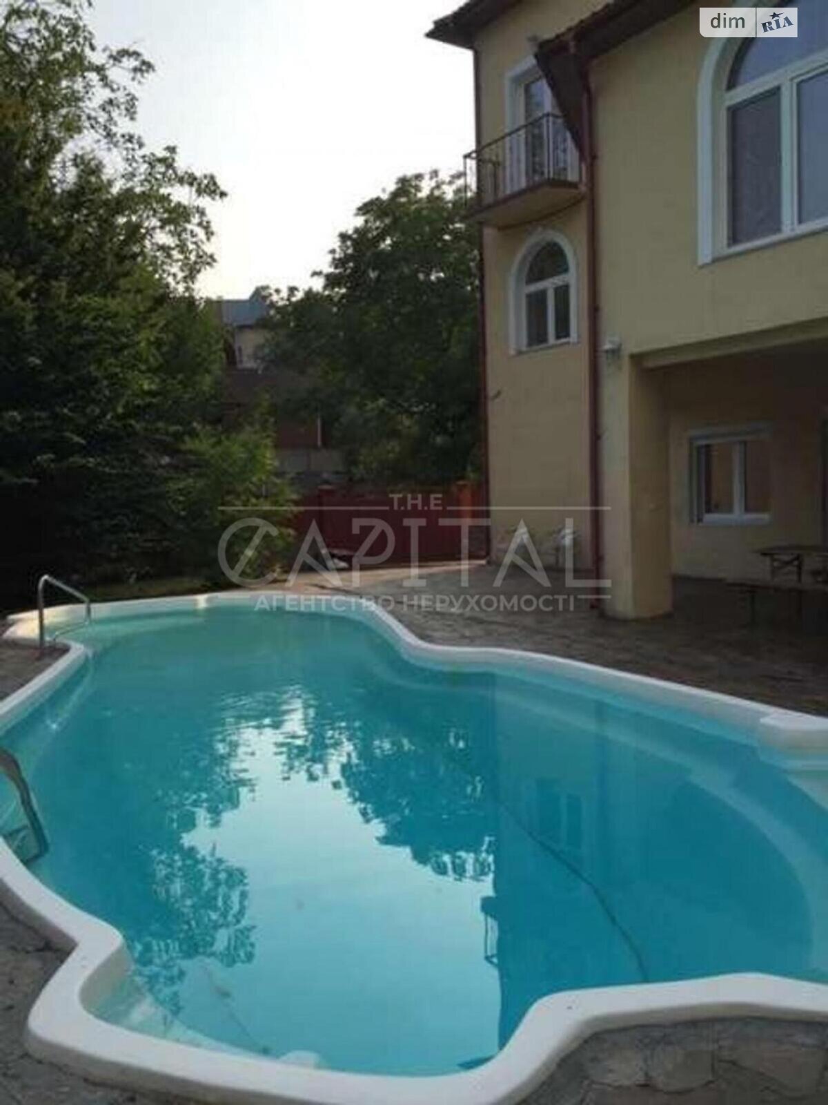 трехэтажный дом, 800 кв. м, кирпич. Продажа в Киеве фото 1 трехэтажный дом, 800 кв. м, кирпич. Продажа в Киеве фото 1