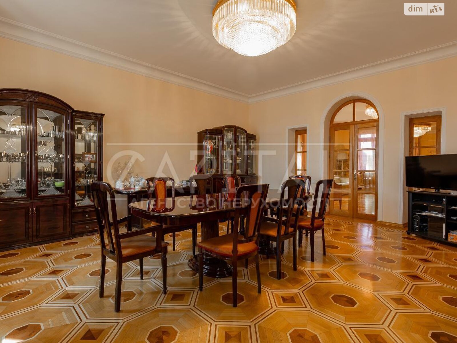 двоповерховий будинок з верандою, 828.1 кв. м, моноліт. Продаж в Києві, район Вітряні Гори фото 1 двоповерховий будинок з верандою, 828.1 кв. м, моноліт. Продаж в Києві, район Вітряні Гори фото 1