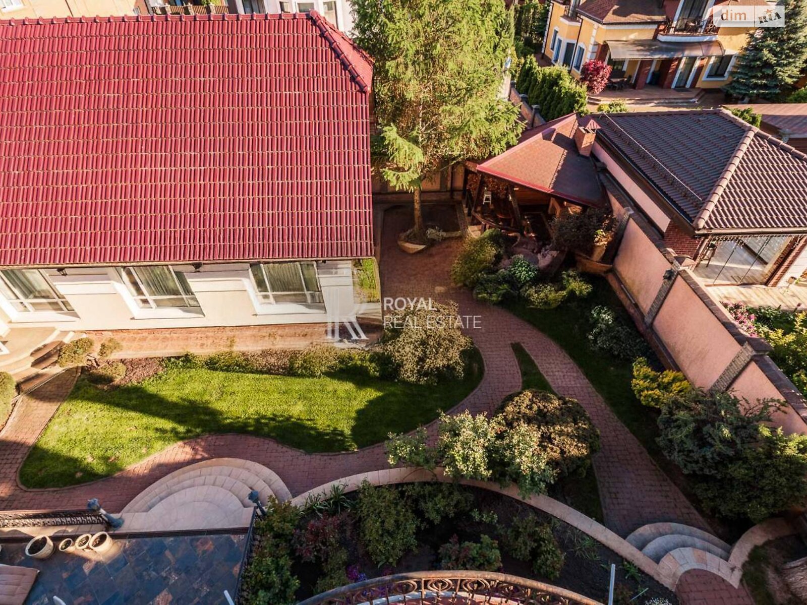 триповерховий будинок, 575 кв. м, кирпич. Продаж в Києві, район Голосіївський фото 1 триповерховий будинок, 575 кв. м, кирпич. Продаж в Києві, район Голосіївський фото 1