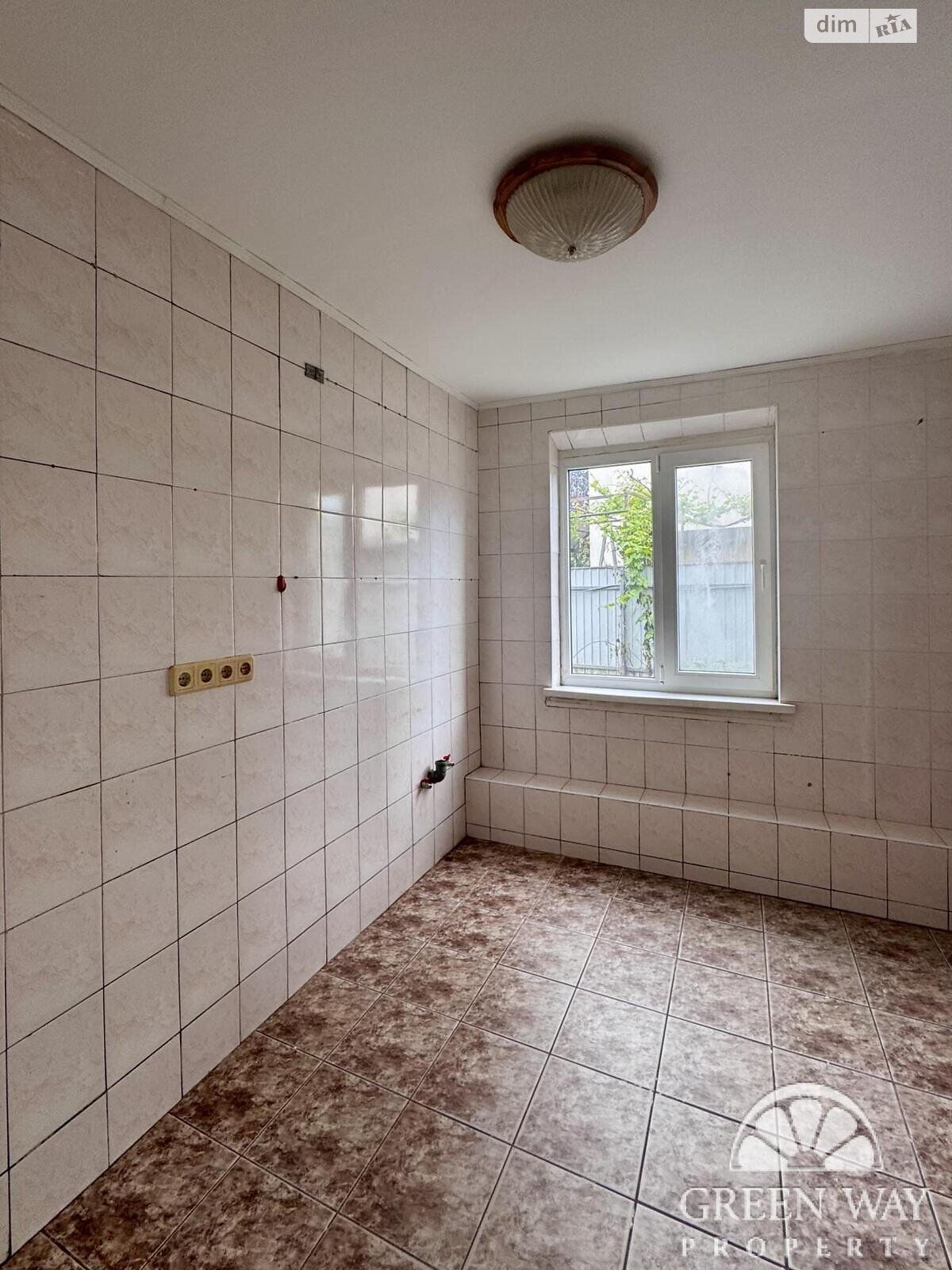 двухэтажный дом с мансардой, 120 кв. м, кирпич. Продажа в Киеве район Вита-Литовская фото 1 двухэтажный дом с мансардой, 120 кв. м, кирпич. Продажа в Киеве район Вита-Литовская фото 1