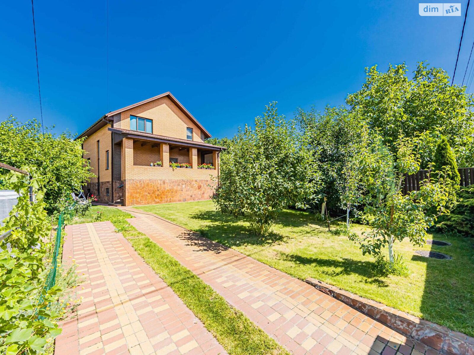 двухэтажный дом с верандой, 195.7 кв. м, кирпич. Продажа в Киеве район Воскресенка фото 1 двухэтажный дом с верандой, 195.7 кв. м, кирпич. Продажа в Киеве район Воскресенка фото 1