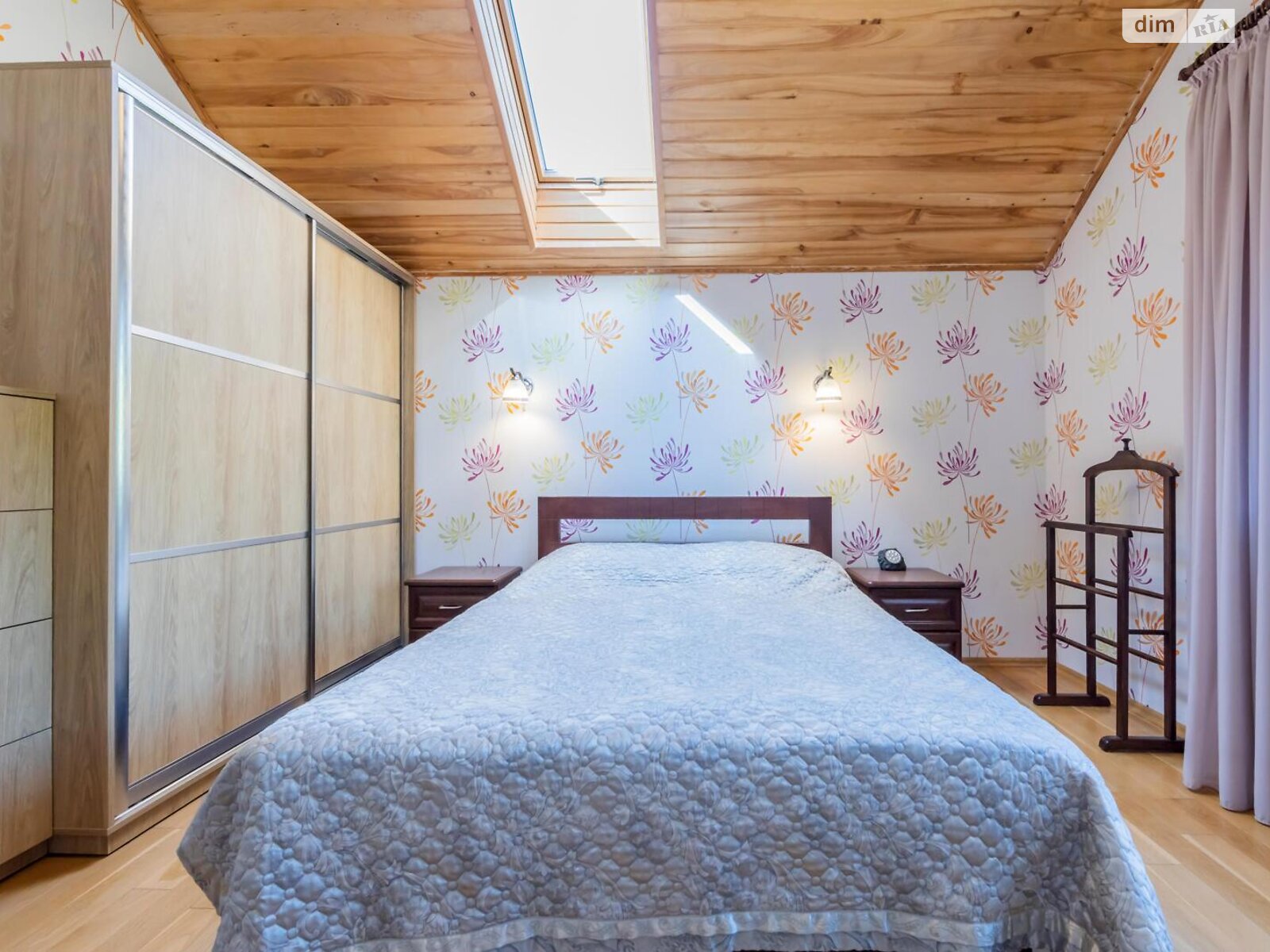 двухэтажный дом с верандой, 195.7 кв. м, кирпич. Продажа в Киеве район Воскресенка фото 1 двухэтажный дом с верандой, 195.7 кв. м, кирпич. Продажа в Киеве район Воскресенка фото 1