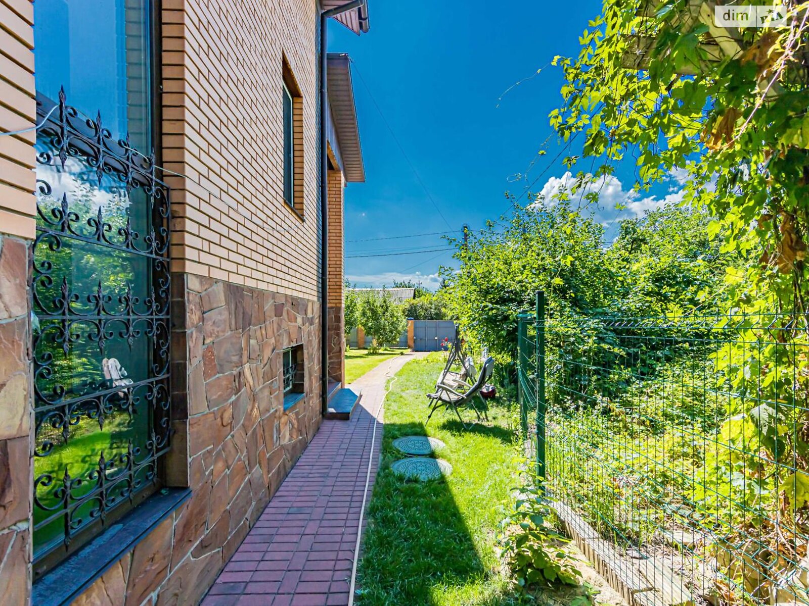 двухэтажный дом с верандой, 195.7 кв. м, кирпич. Продажа в Киеве район Воскресенка фото 1 двухэтажный дом с верандой, 195.7 кв. м, кирпич. Продажа в Киеве район Воскресенка фото 1