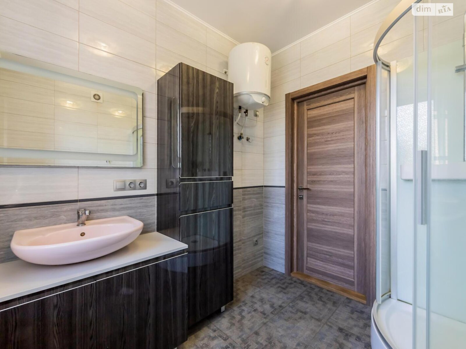 двухэтажный дом с верандой, 195.7 кв. м, кирпич. Продажа в Киеве район Воскресенка фото 1 двухэтажный дом с верандой, 195.7 кв. м, кирпич. Продажа в Киеве район Воскресенка фото 1