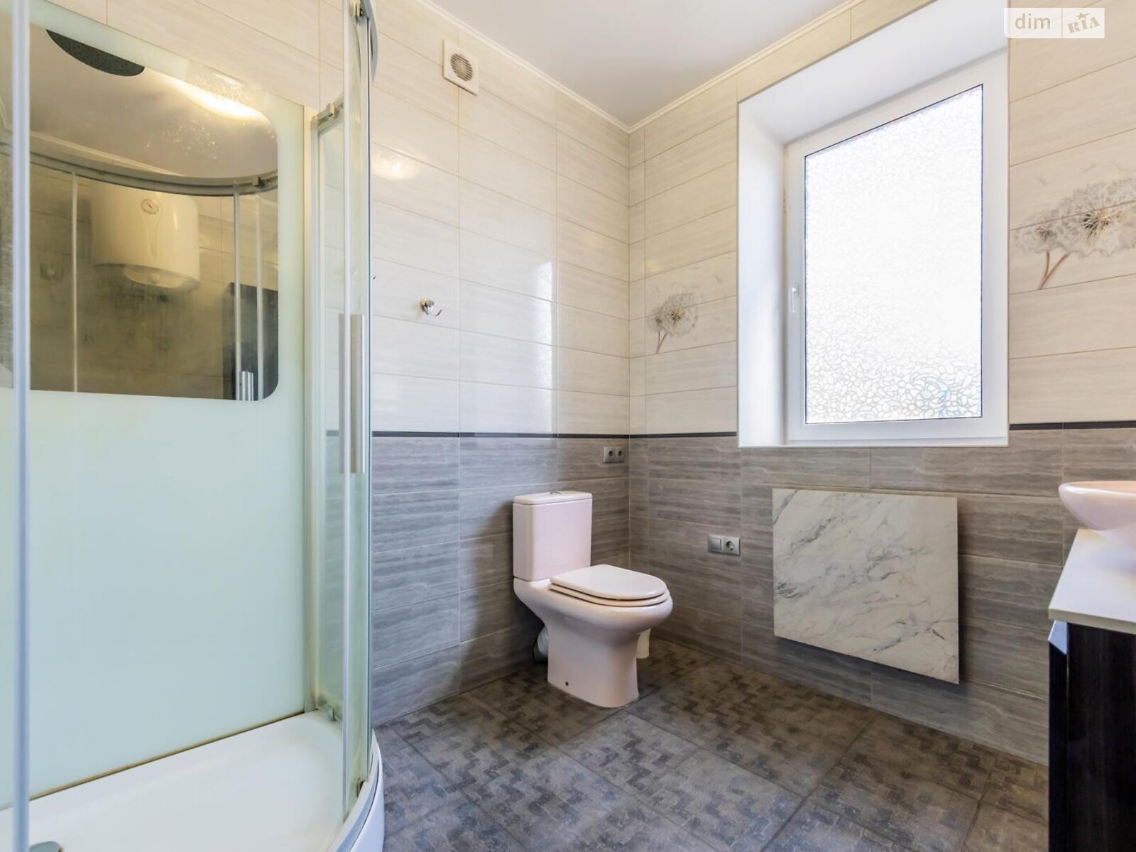 двухэтажный дом с верандой, 195.7 кв. м, кирпич. Продажа в Киеве район Воскресенка фото 1 двухэтажный дом с верандой, 195.7 кв. м, кирпич. Продажа в Киеве район Воскресенка фото 1