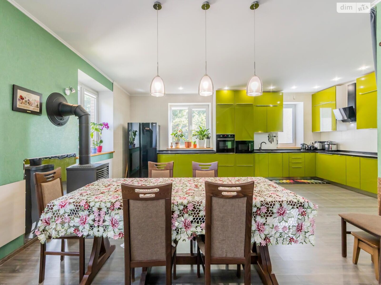 двухэтажный дом с верандой, 195.7 кв. м, кирпич. Продажа в Киеве район Воскресенка фото 1 двухэтажный дом с верандой, 195.7 кв. м, кирпич. Продажа в Киеве район Воскресенка фото 1