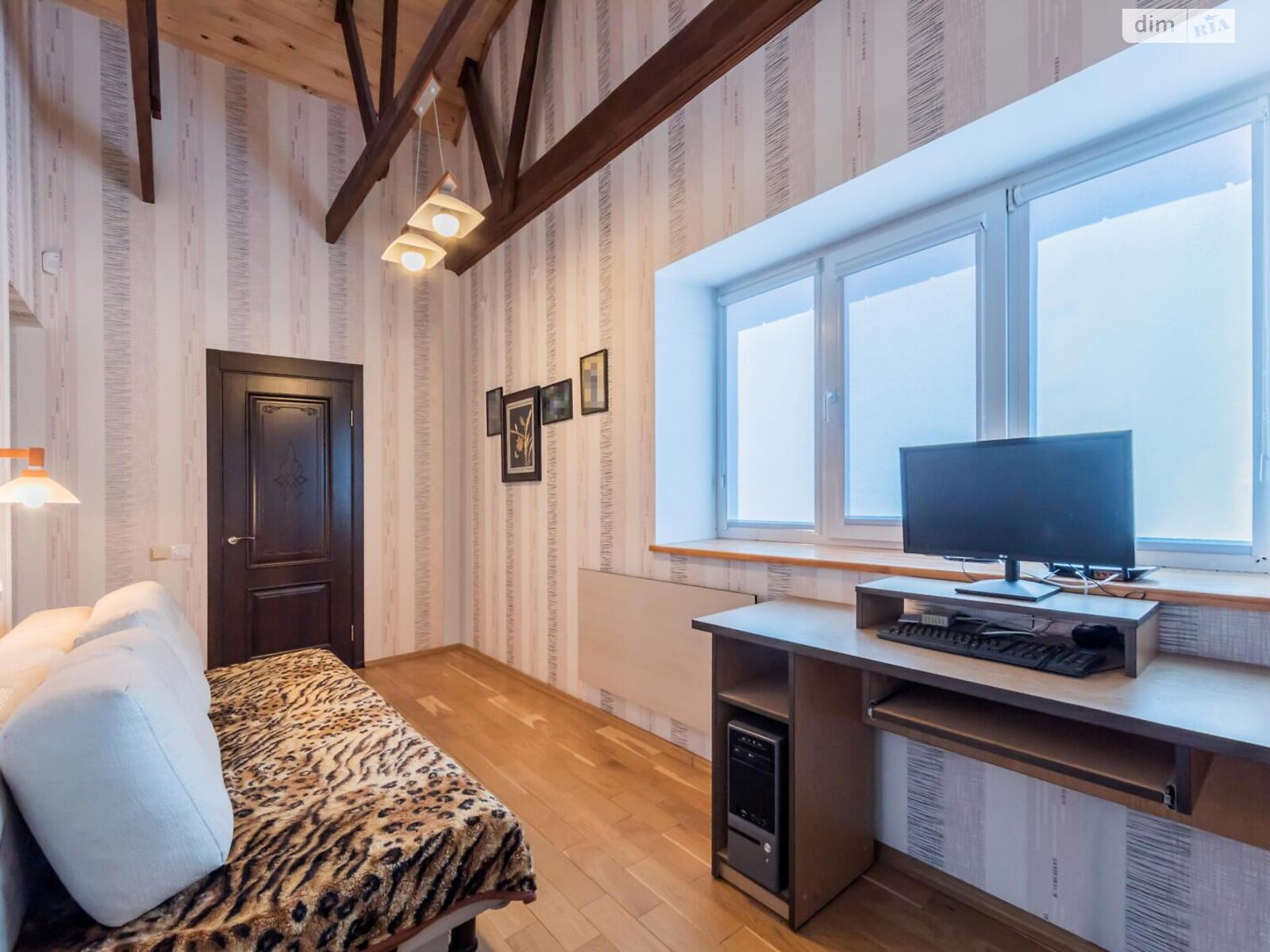 двухэтажный дом с верандой, 195.7 кв. м, кирпич. Продажа в Киеве район Воскресенка фото 1 двухэтажный дом с верандой, 195.7 кв. м, кирпич. Продажа в Киеве район Воскресенка фото 1