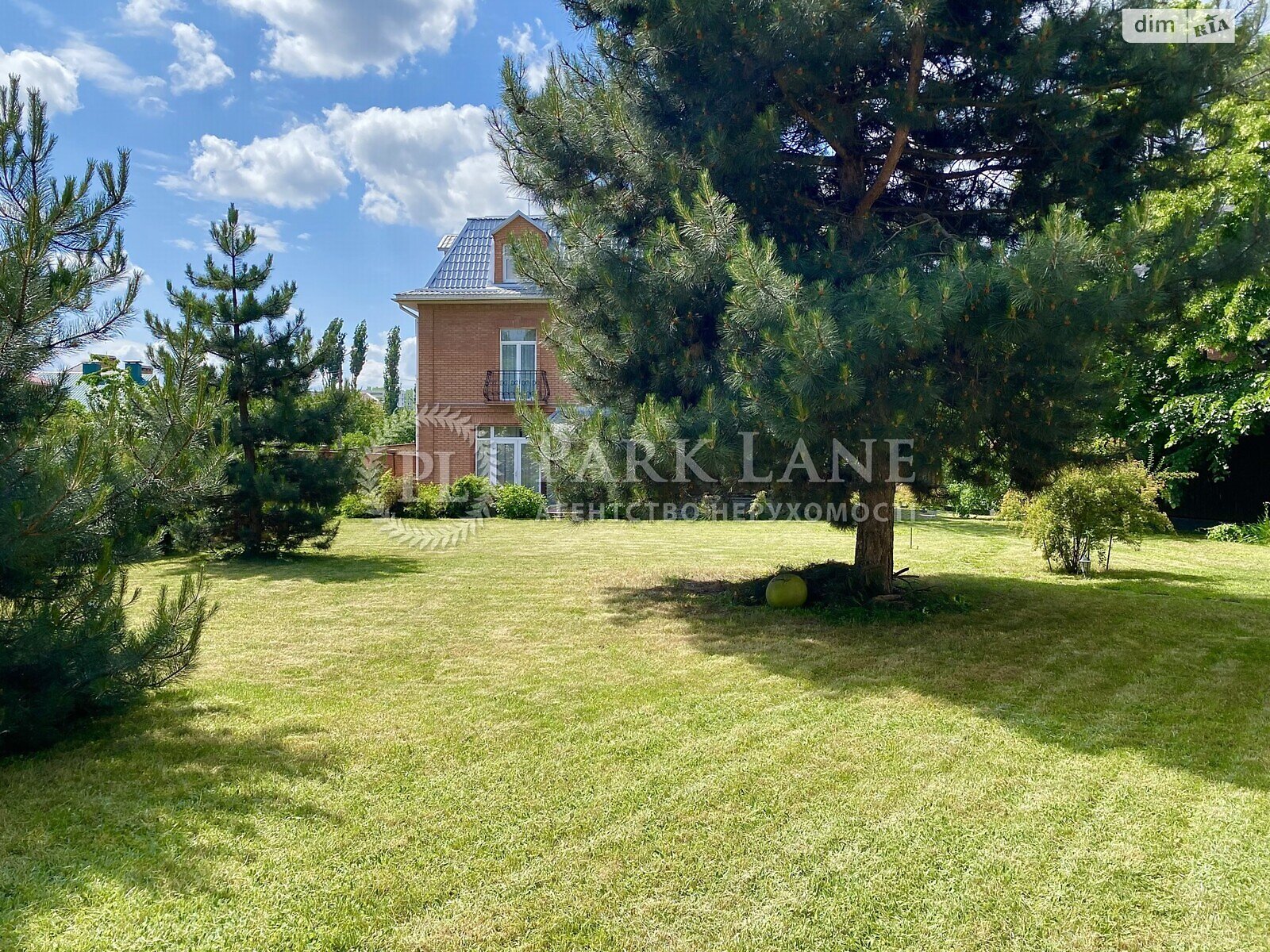трехэтажный дом беседка, 438.3 кв. м, кирпич. Продажа в Киеве фото 1 трехэтажный дом беседка, 438.3 кв. м, кирпич. Продажа в Киеве фото 1