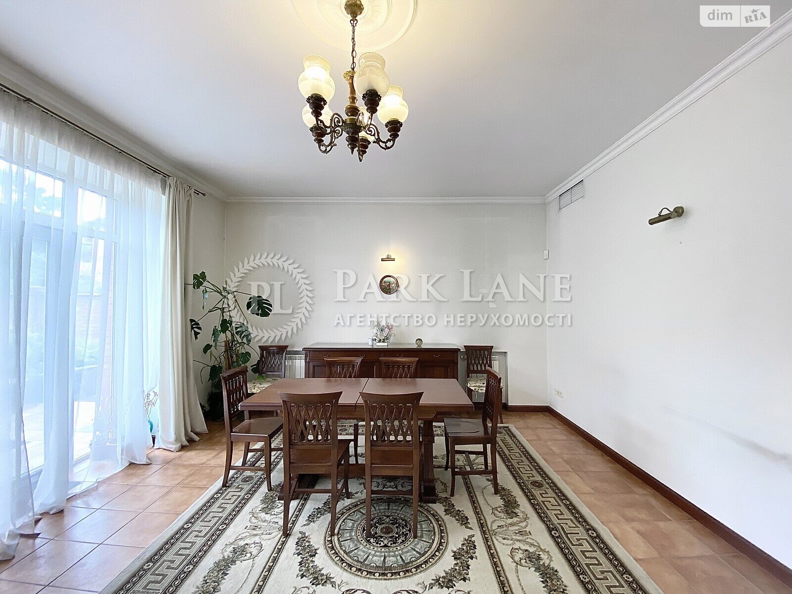 трехэтажный дом беседка, 438.3 кв. м, кирпич. Продажа в Киеве фото 1 трехэтажный дом беседка, 438.3 кв. м, кирпич. Продажа в Киеве фото 1