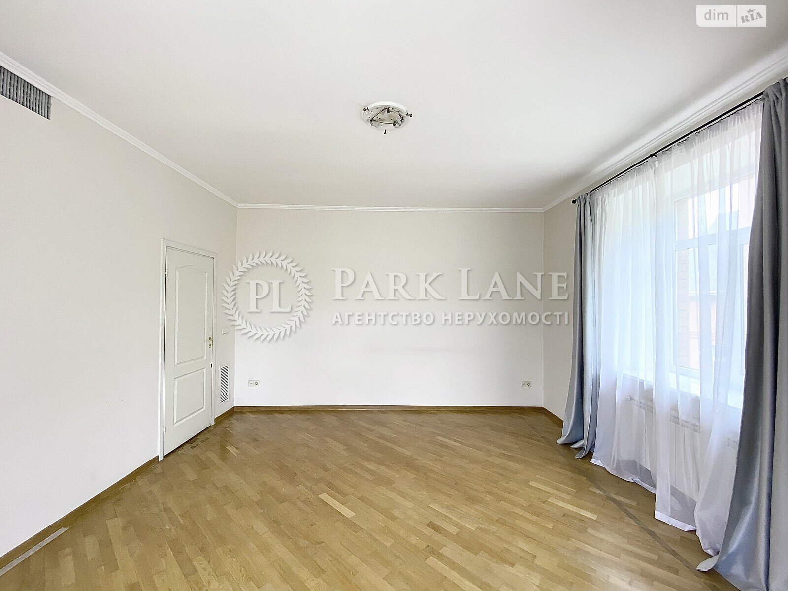 трехэтажный дом беседка, 438.3 кв. м, кирпич. Продажа в Киеве фото 1 трехэтажный дом беседка, 438.3 кв. м, кирпич. Продажа в Киеве фото 1