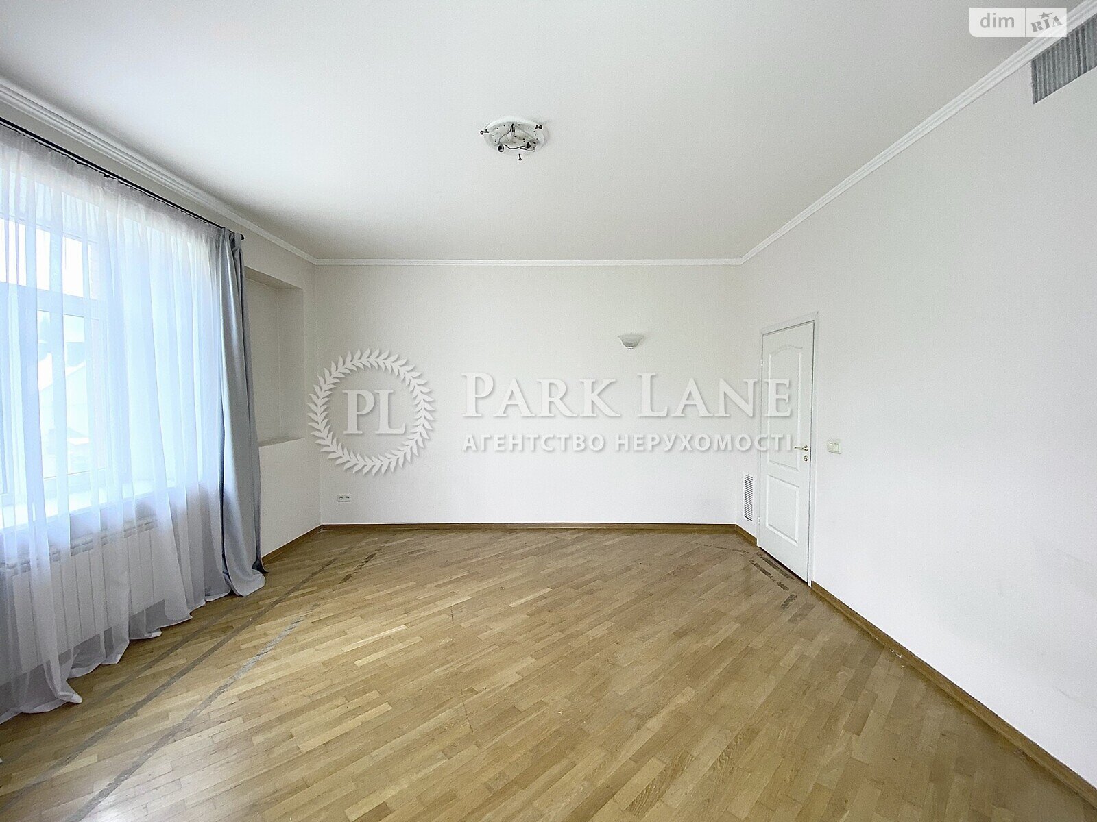 трехэтажный дом беседка, 438.3 кв. м, кирпич. Продажа в Киеве фото 1 трехэтажный дом беседка, 438.3 кв. м, кирпич. Продажа в Киеве фото 1