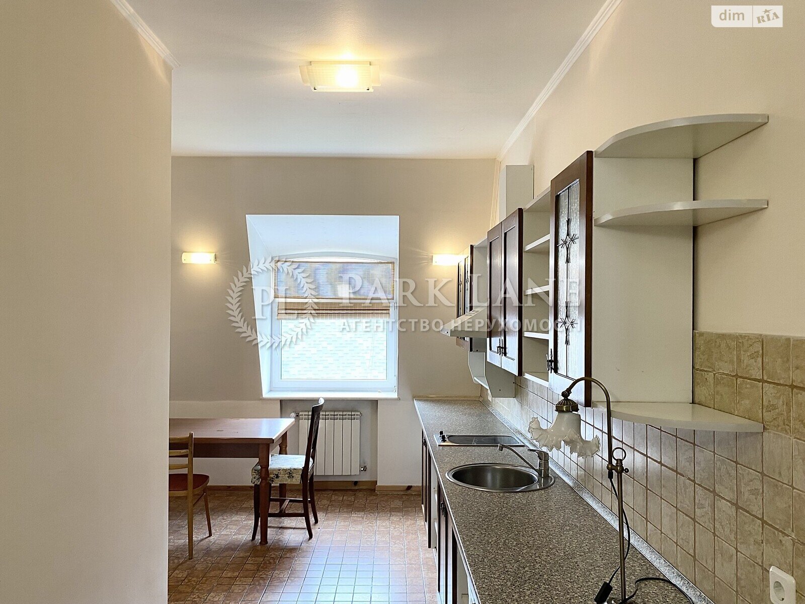 трехэтажный дом беседка, 438.3 кв. м, кирпич. Продажа в Киеве фото 1 трехэтажный дом беседка, 438.3 кв. м, кирпич. Продажа в Киеве фото 1